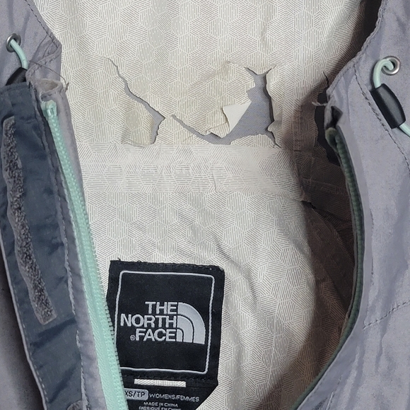 The Northface Windbreaker - Picture 5 of 5